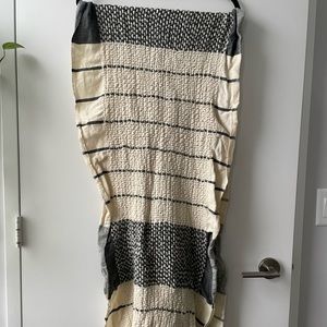 Wilfred Aritzia wool scarf (never worn)